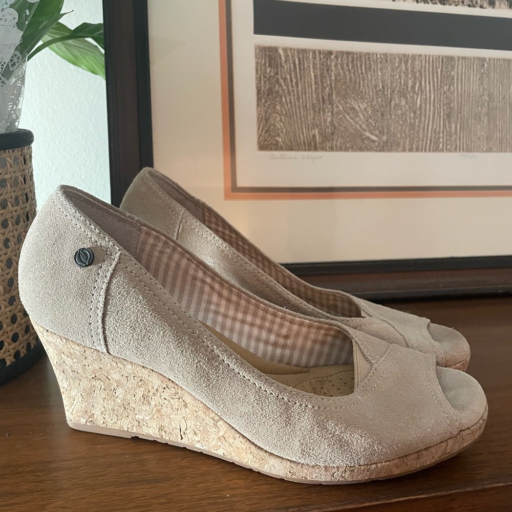 Women's Beige Wedge Shoes